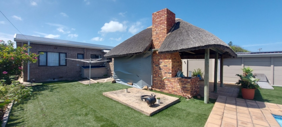 5 Bedroom Property for Sale in Gouritsmond Western Cape